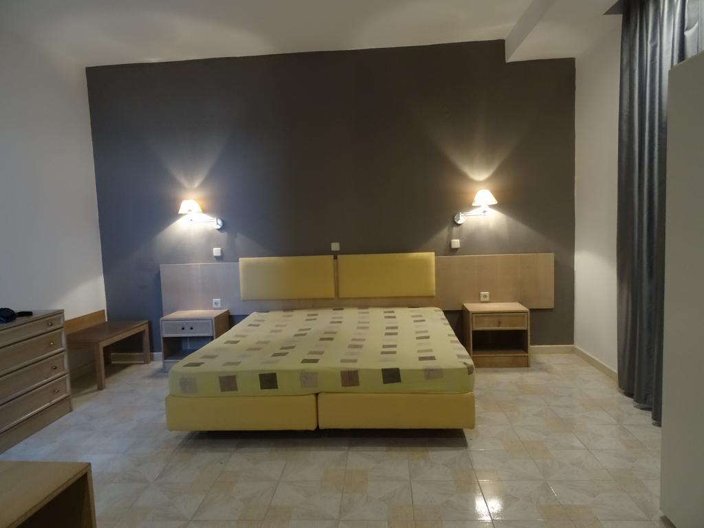 Evas Rooms ฟาลิรากี ภายนอก รูปภาพ
